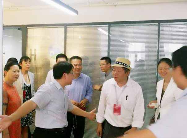 济南金控股集团与中国科协一行领导莅临我公司参观指导